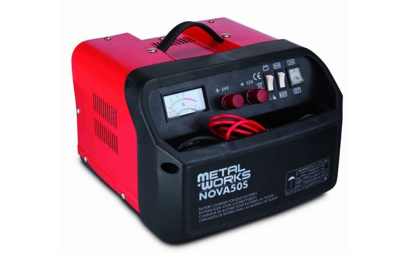Cargador de baterías NOVA 50S  -  METALWORKS Metalworks Cargador arrancador